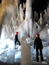 Szkerisóra vagy Aranyosfői jégbarlang, Ghețari , Fotó: Valeriu Catargiu