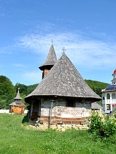 Wooden church, Valea Caseiului , Photo: WR