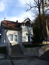 Villa and Garden Tire, Oravița·, Photo: Ramona Stângu